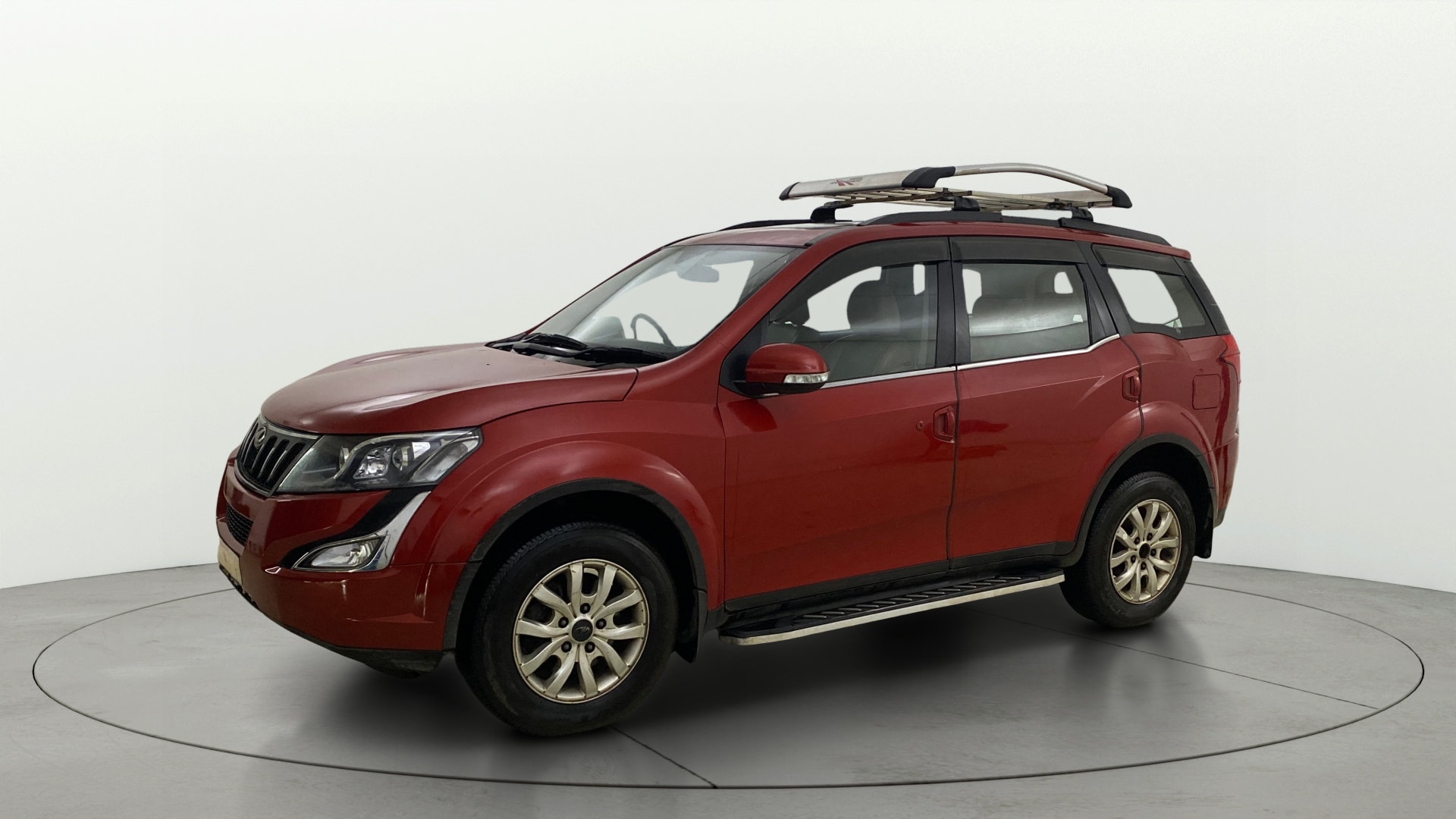 View 2017 Mahindra XUV500 W10 AWD AT Image 23 Used 2017 Mahindra XUV500 W10 AWD AT Image 23