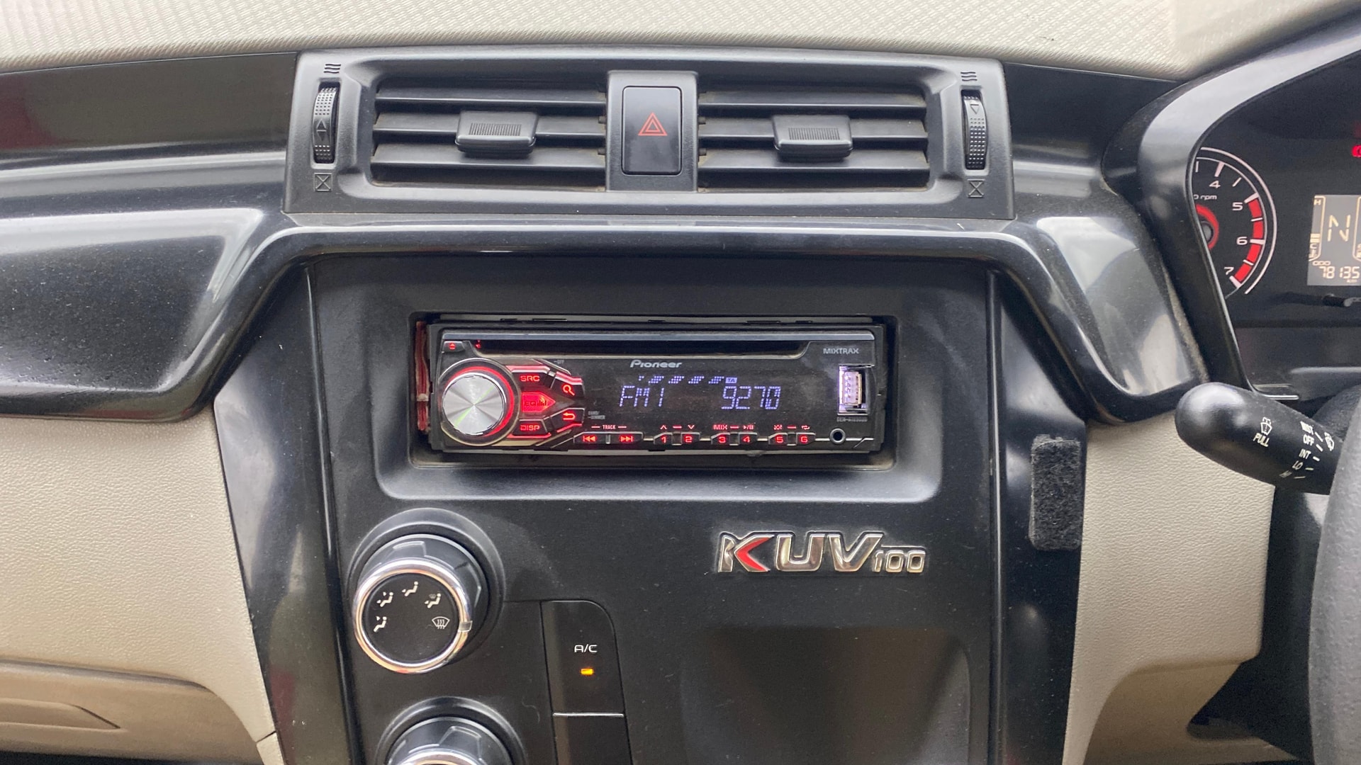 Used 2016 Mahindra KUV100 Used 2016 Mahindra KUV100