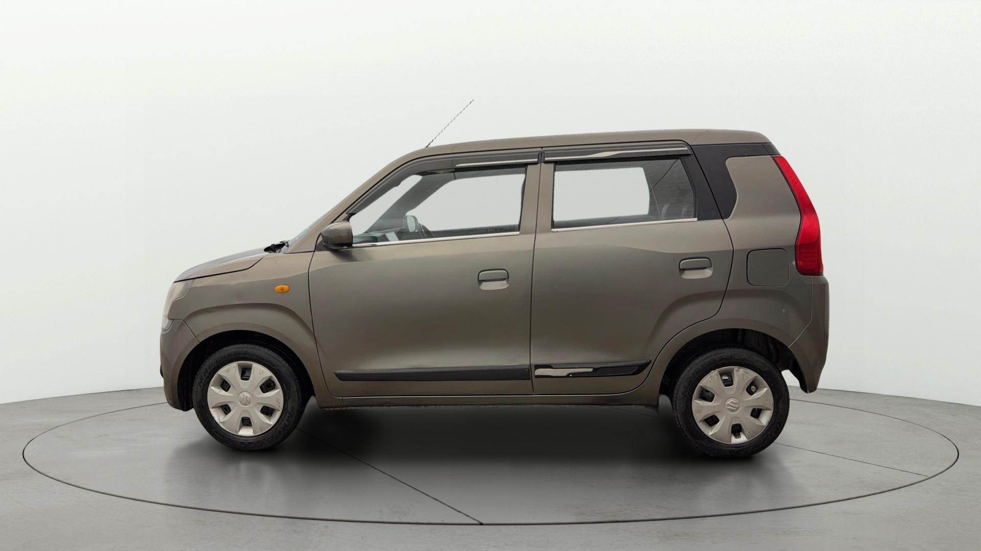 View 2023 Maruti Suzuki 1000 Base Variant Image 5 Used 2023 Maruti Suzuki 1000 Base Variant Image 5