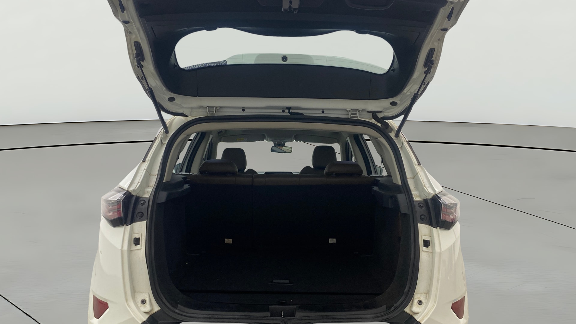View 2020 Tata Harrier XE Image 40 Used 2020 Tata Harrier XE Image 40