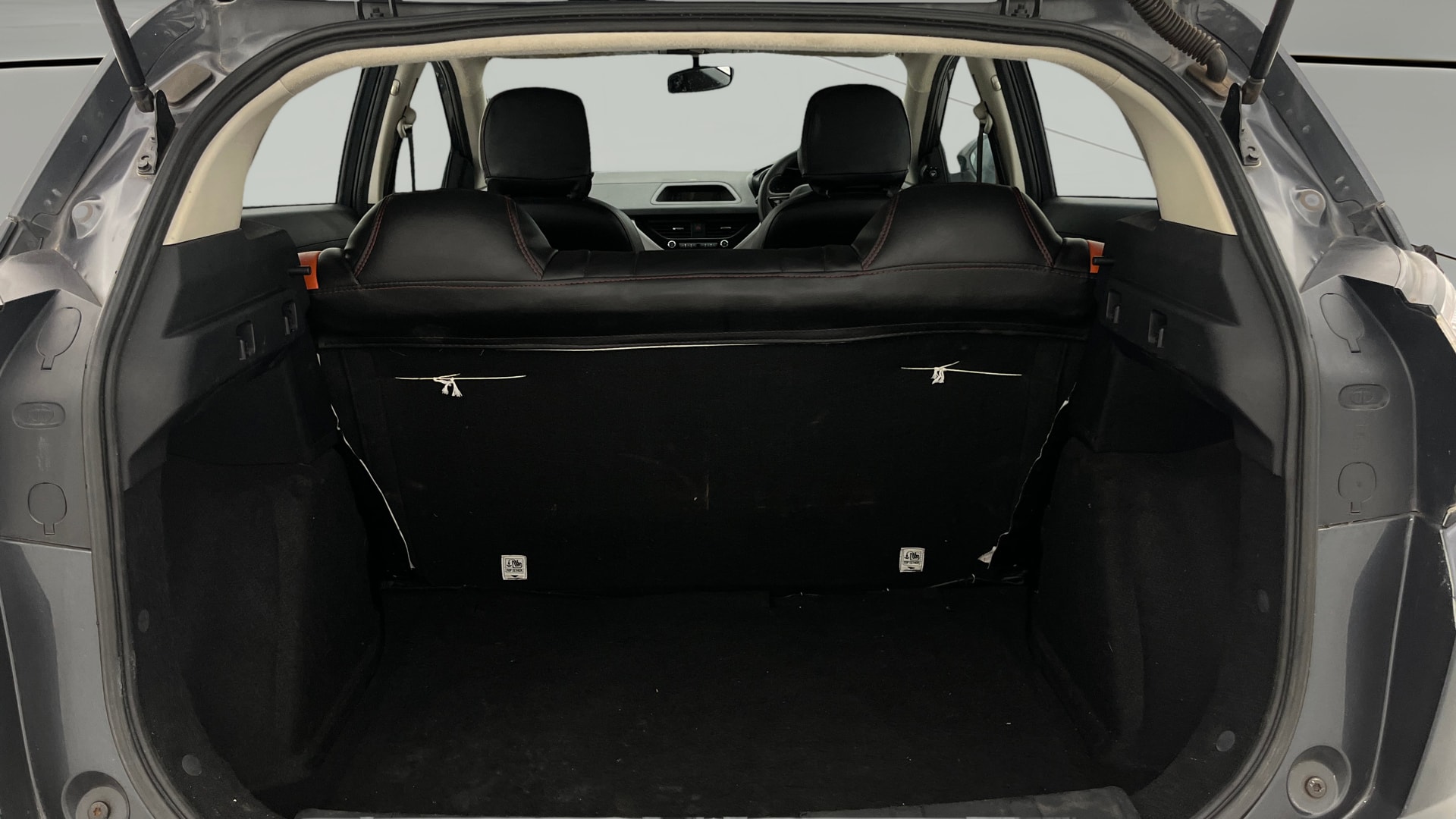 View 2020 Tata Nexon Revotron XMA AMT Image 36 Used 2020 Tata Nexon Revotron XMA AMT Image 36