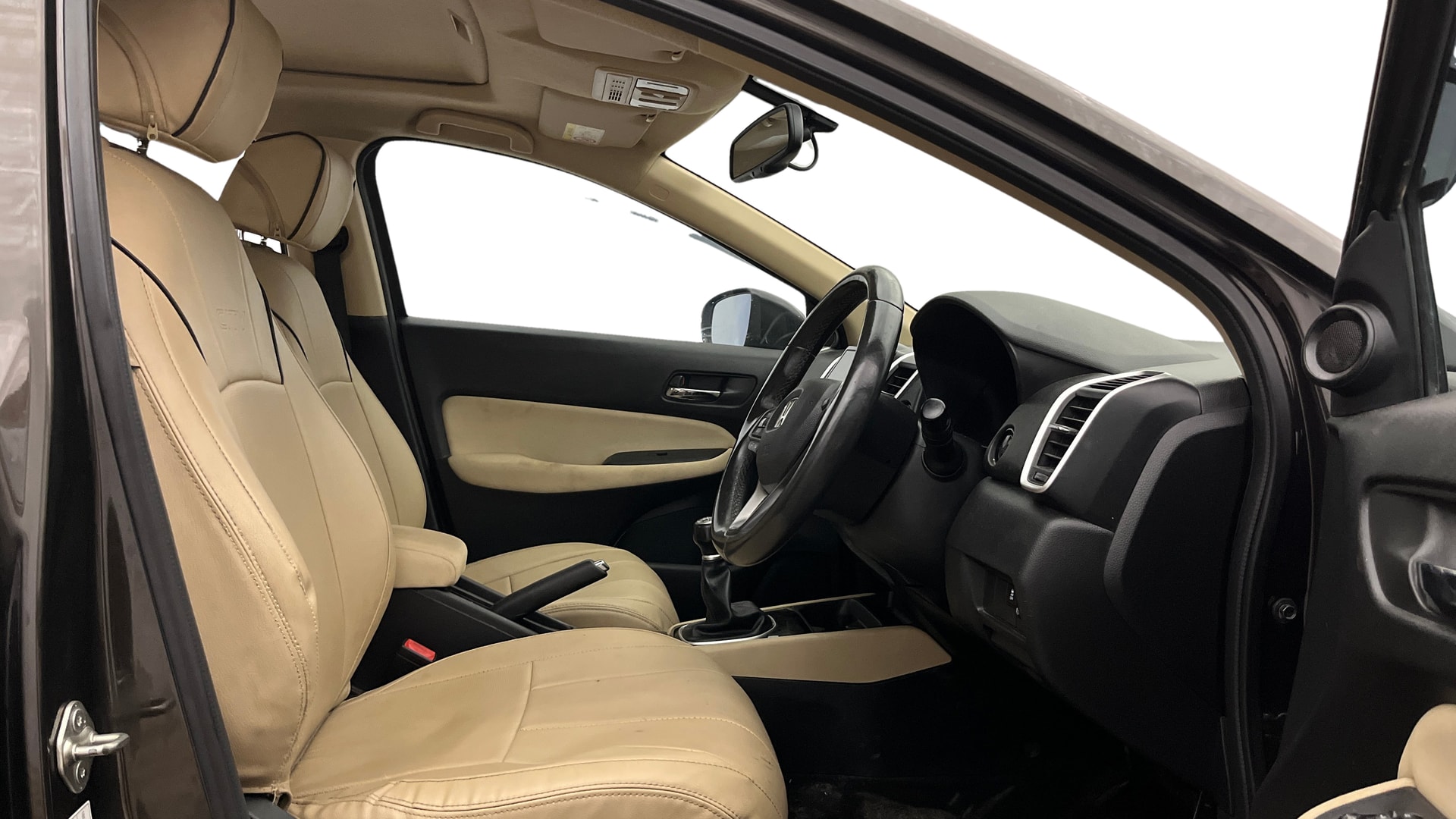 View 2022 Honda City ZX MT Diesel Anniversary Edition Image 28 Used 2022 Honda City ZX MT Diesel Anniversary Edition Image 28