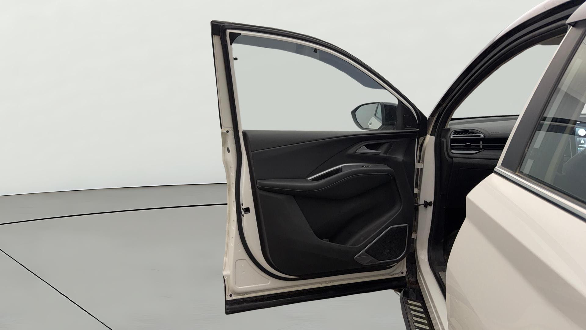 View 2024 MG Hector Plus Sharp Pro 7 Seater Diesel Image 40 Used 2024 MG Hector Plus Sharp Pro 7 Seater Diesel Image 40