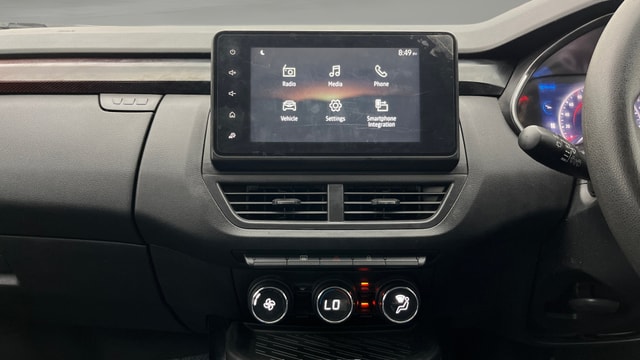 View Renault Kiger Image 17 Used Renault Kiger Image 17