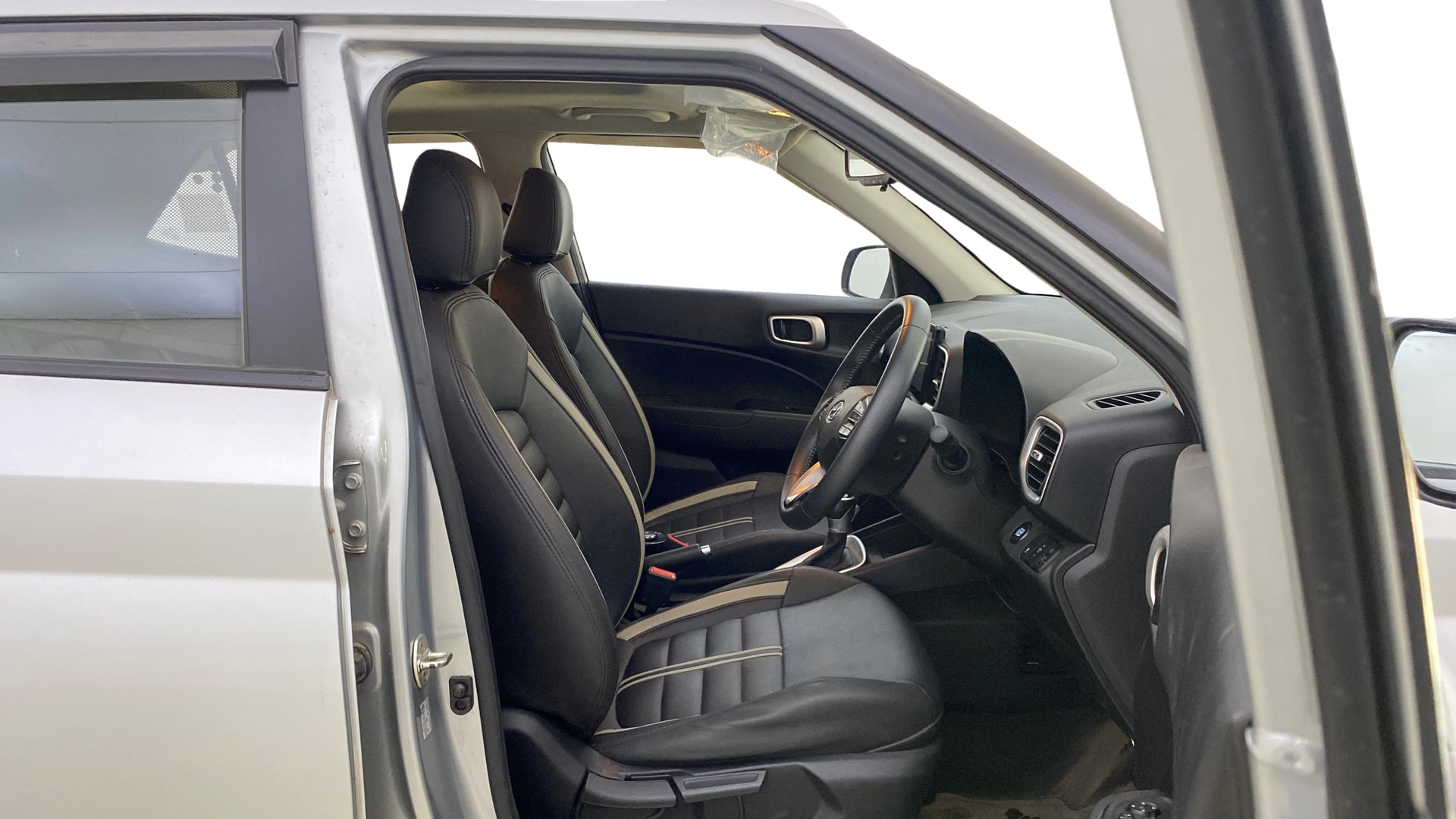 View 2019 Hyundai Venue SX Plus 1.0 Petrol AT Image 28 Used 2019 Hyundai Venue SX Plus 1.0 Petrol AT Image 28