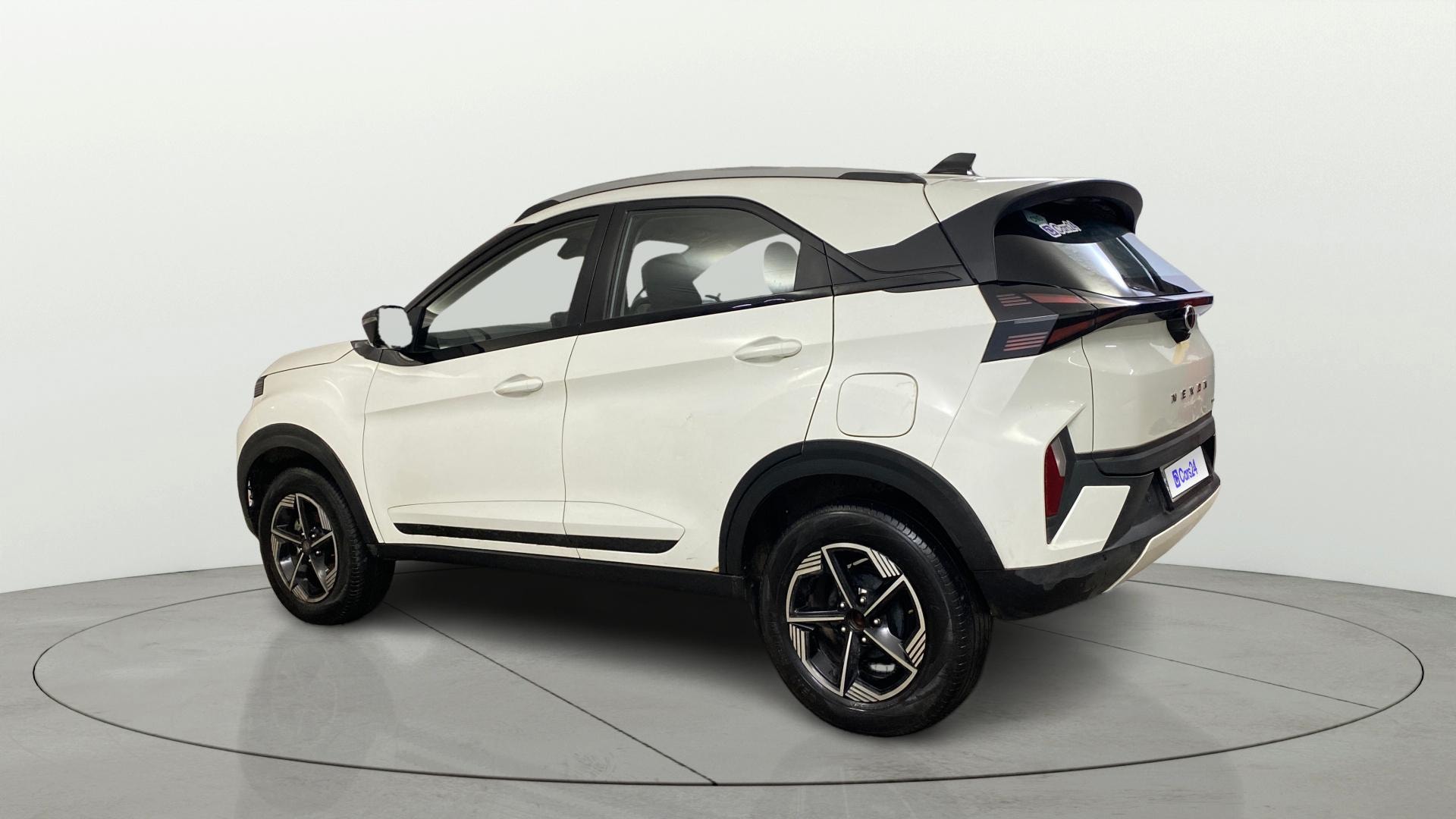 View 2025 Tata Nexon Revotron XE Image 2 Used 2025 Tata Nexon Revotron XE Image 2