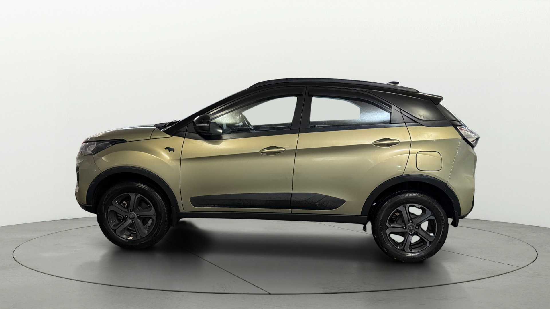 View 2024 Tata Nexon Revotron XE Image 27 Used 2024 Tata Nexon Revotron XE Image 27