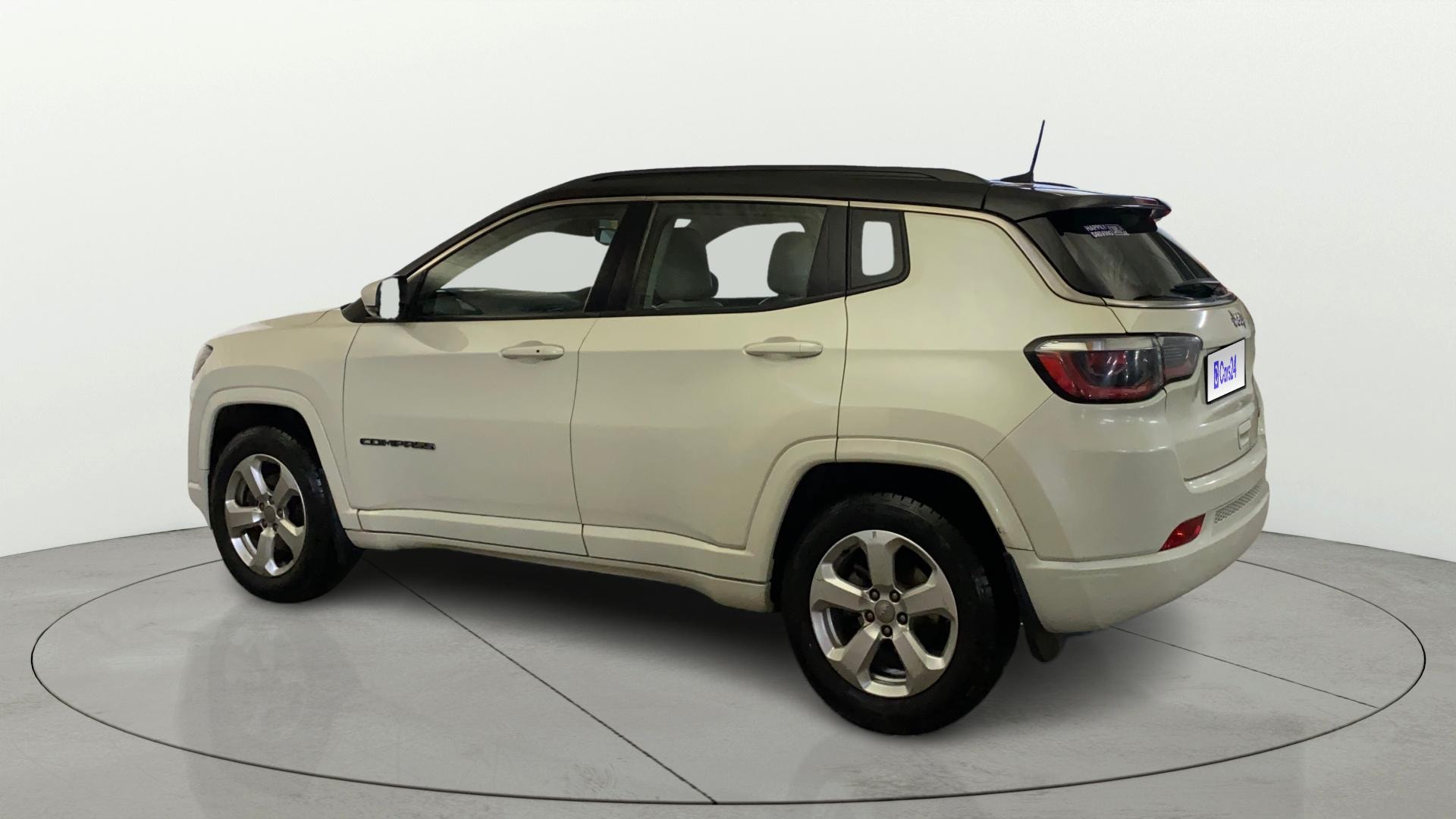 View 2018 Jeep Compass Limited 1.4 Multi AIR Petrol DDCT AT BS IV Image 2 Used 2018 Jeep Compass Limited 1.4 Multi AIR Petrol DDCT AT BS IV Image 2