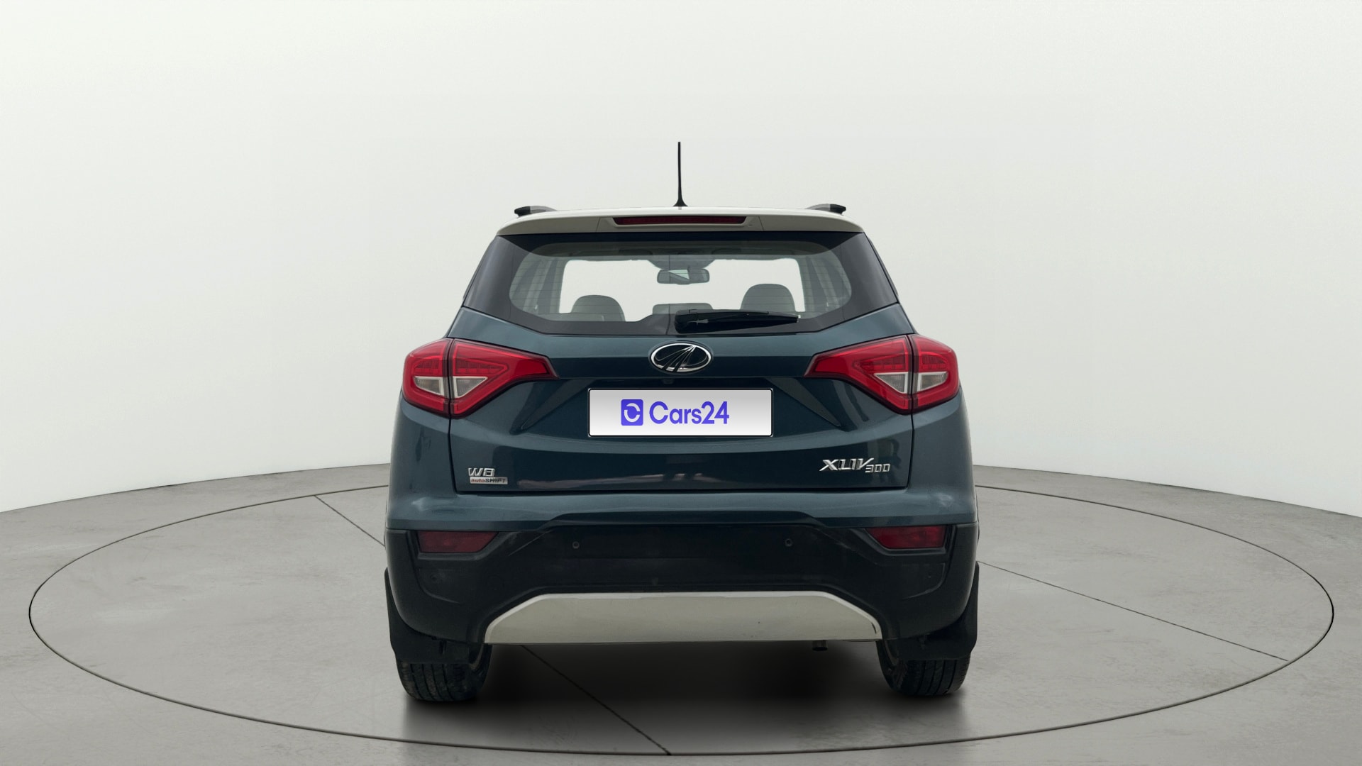 View 2021 Mahindra XUV300 W4 Petrol BS IV Image 44 Used 2021 Mahindra XUV300 W4 Petrol BS IV Image 44