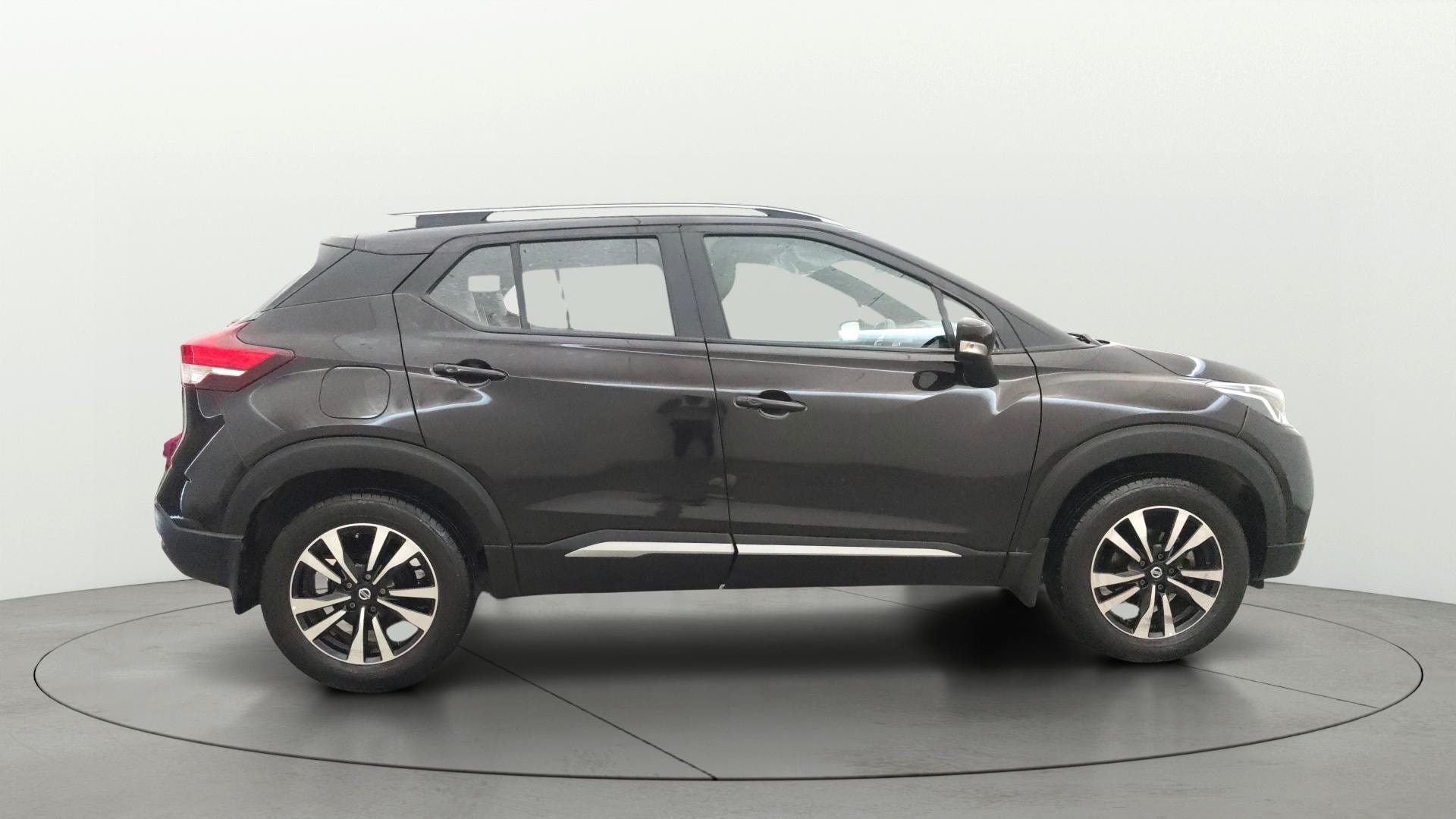 View 2021 Nissan Kicks 1.3 Turbo XV Premium CVT Image 8 Used 2021 Nissan Kicks 1.3 Turbo XV Premium CVT Image 8
