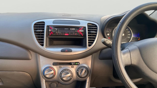 View Hyundai i10 Image 34 Used Hyundai i10 Image 34