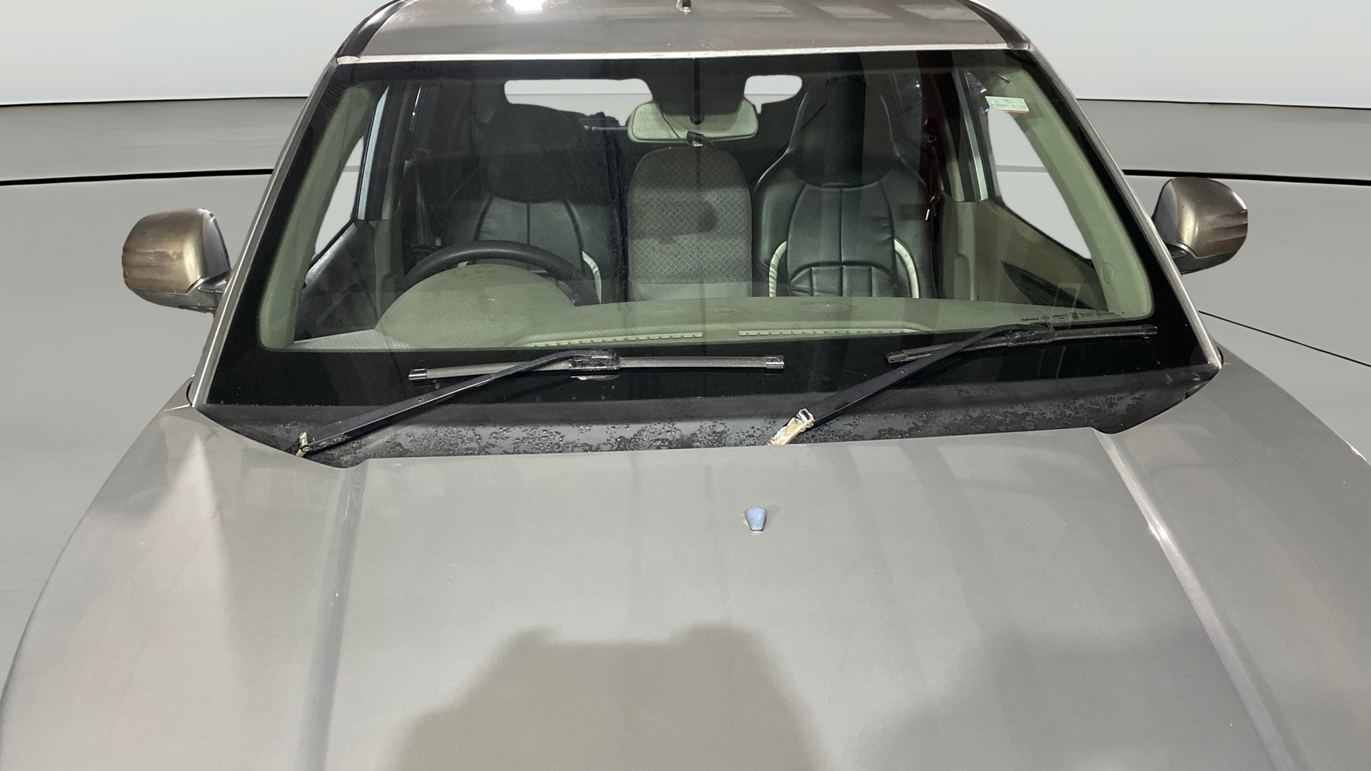 View 2016 Mahindra KUV100 K4 Plus Petrol 6 Seater BS IV Image 29 Used 2016 Mahindra KUV100 K4 Plus Petrol 6 Seater BS IV Image 29
