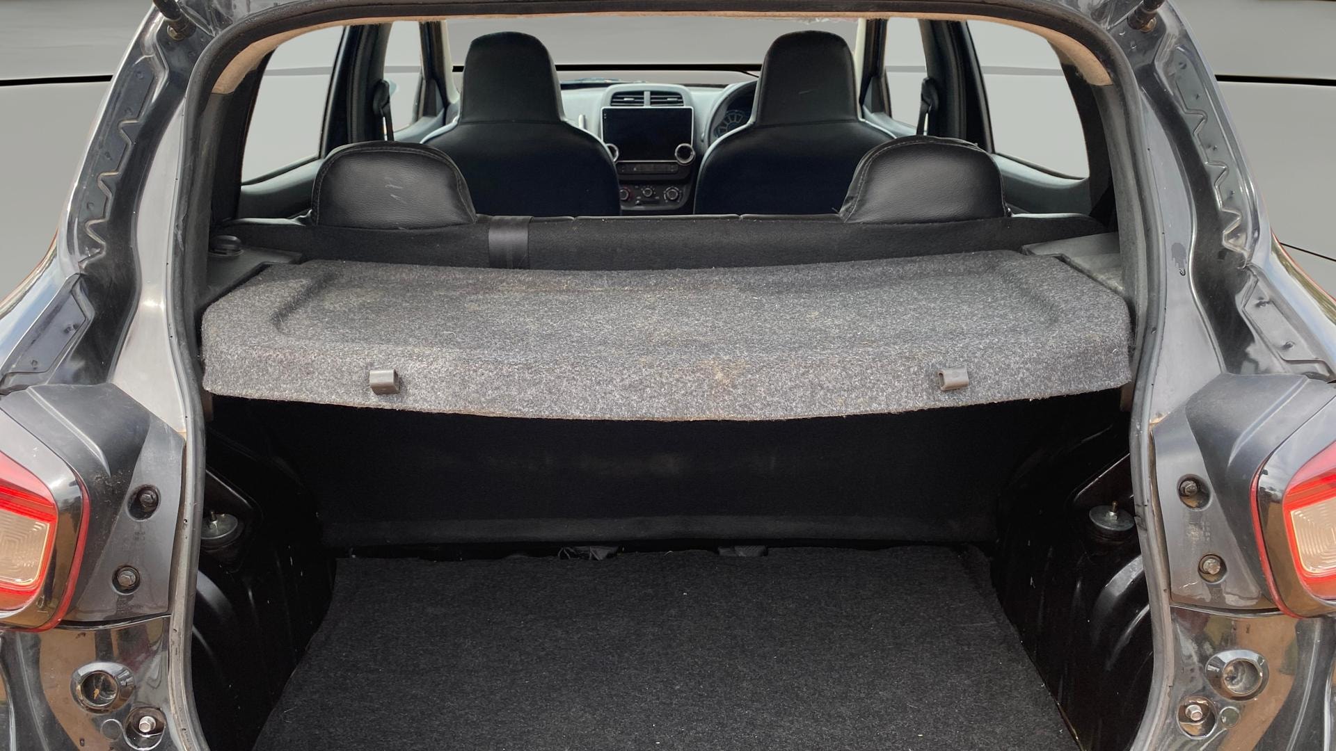 View 2023 Renault Kwid RXL 1.0 BS IV Image 38 Used 2023 Renault Kwid RXL 1.0 BS IV Image 38