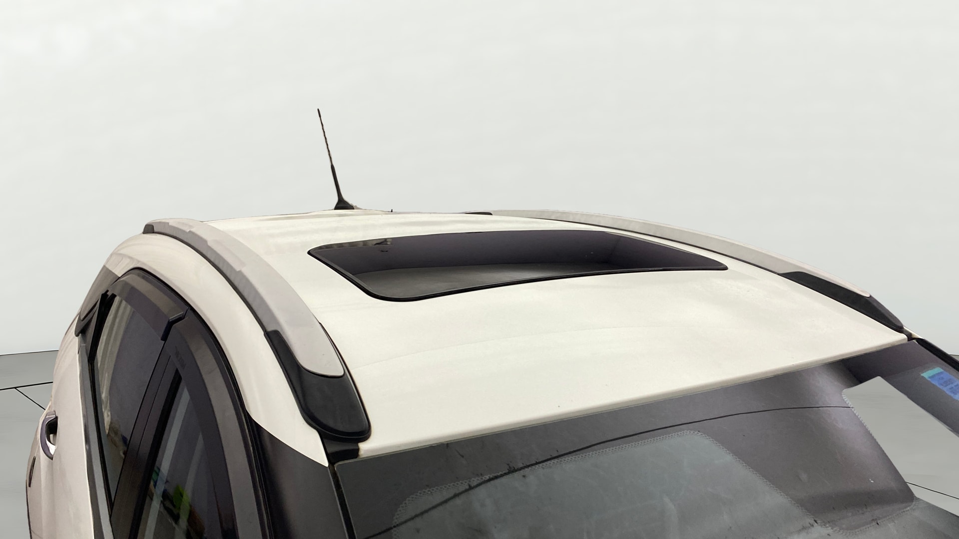 View 2022 Tata Nexon Revotron XE Image 6 Used 2022 Tata Nexon Revotron XE Image 6