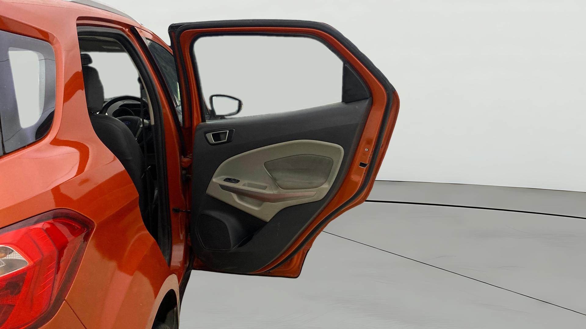 View 2014 Ford EcoSport 1.5 TDCi Diesel Ambiente BS IV Image 7 Used 2014 Ford EcoSport 1.5 TDCi Diesel Ambiente BS IV Image 7