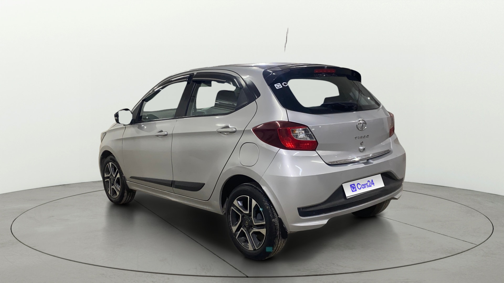 View 2020 Tata Tiago Revotorq XB Image 2 Used 2020 Tata Tiago Revotorq XB Image 2