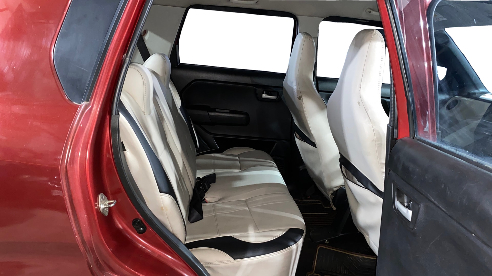 View 2022 Maruti Suzuki 1000 Base Variant Image 29 Used 2022 Maruti Suzuki 1000 Base Variant Image 29