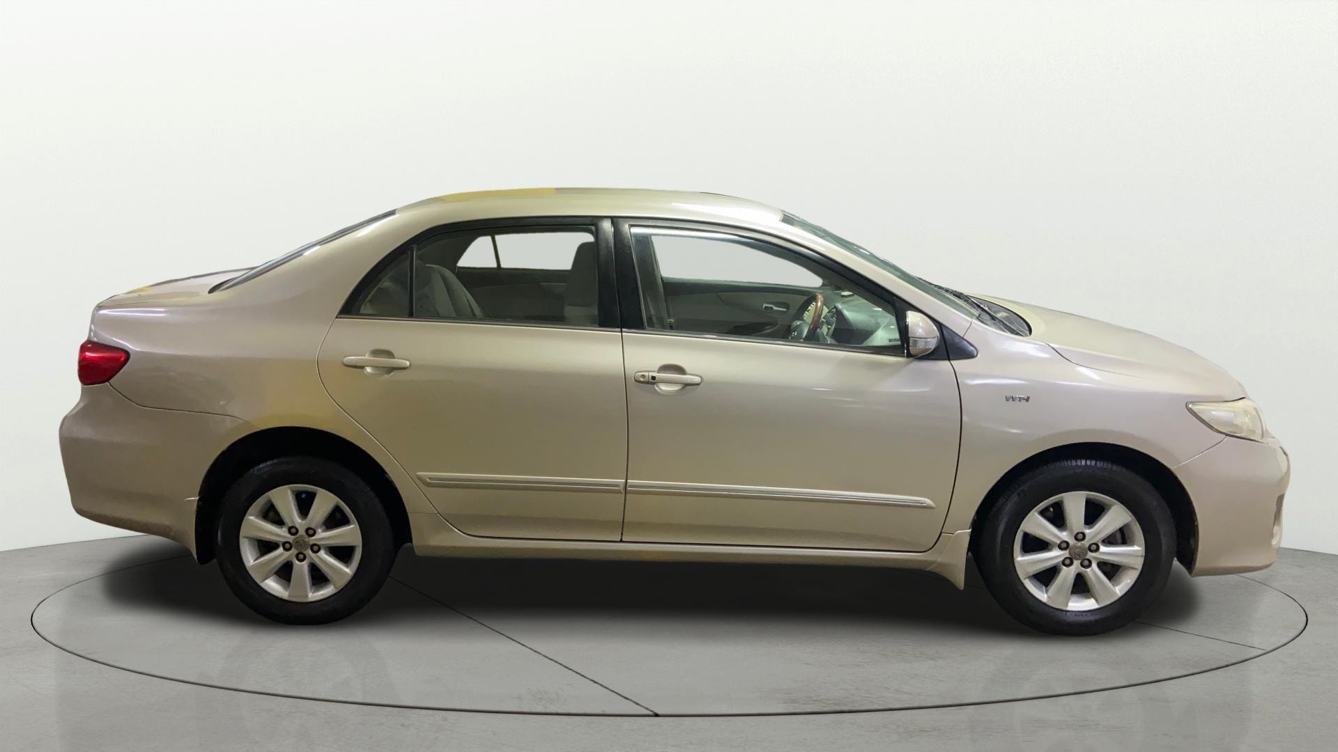 View 2013 Toyota Corolla Altis 1.8 GL Image 8 Used 2013 Toyota Corolla Altis 1.8 GL Image 8