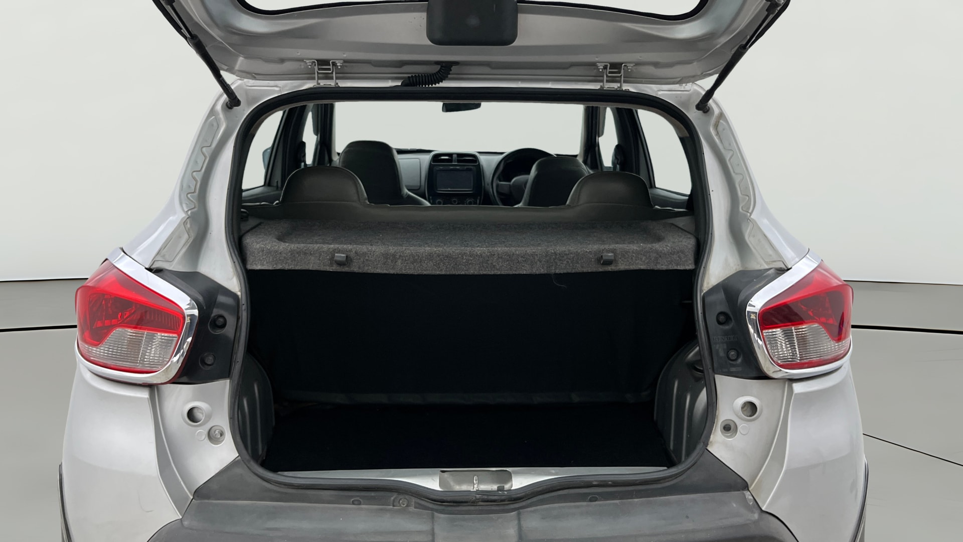 View 2018 Renault Kwid RXL 1.0 BS IV Image 37 Used 2018 Renault Kwid RXL 1.0 BS IV Image 37