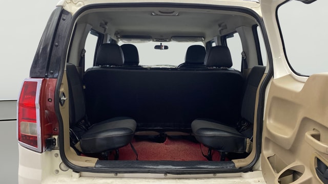 View Mahindra TUV300 Image 37 Used Mahindra TUV300 Image 37