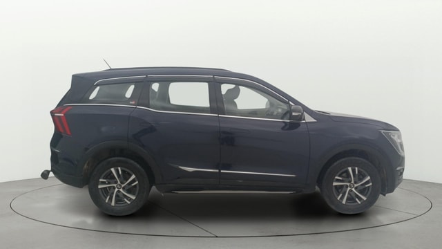 View Mahindra XUV700 Image 8 Used Mahindra XUV700 Image 8