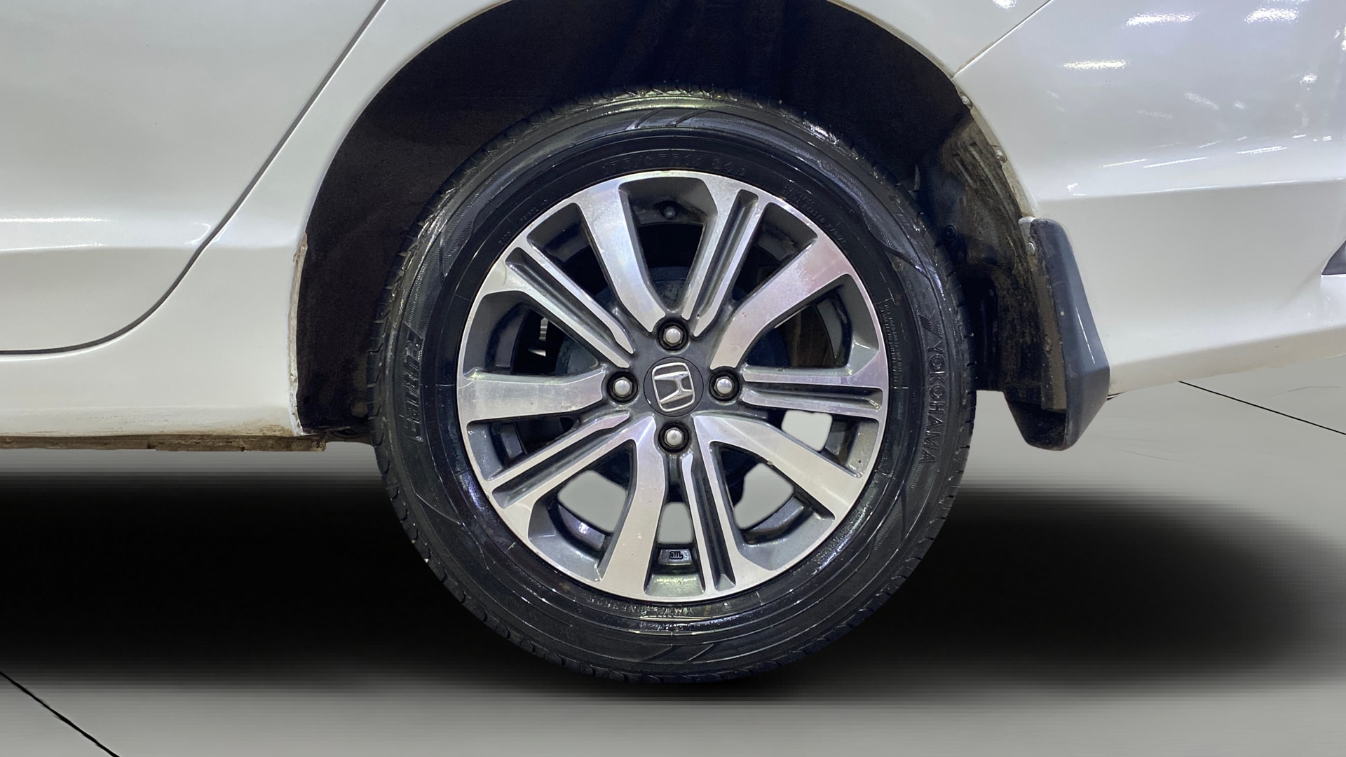 View 2022 Honda City ZX MT Diesel Anniversary Edition Image 8 Used 2022 Honda City ZX MT Diesel Anniversary Edition Image 8