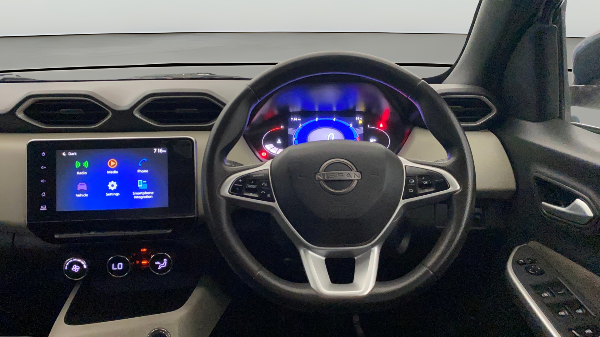 View 2021 Nissan Magnite XV Image 14 Used 2021 Nissan Magnite XV Image 14