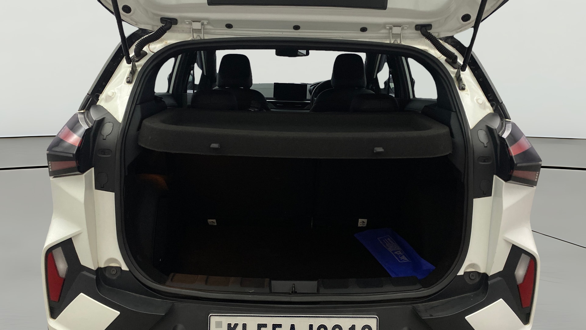 View 2024 Tata Nexon Revotron XE Image 39 Used 2024 Tata Nexon Revotron XE Image 39