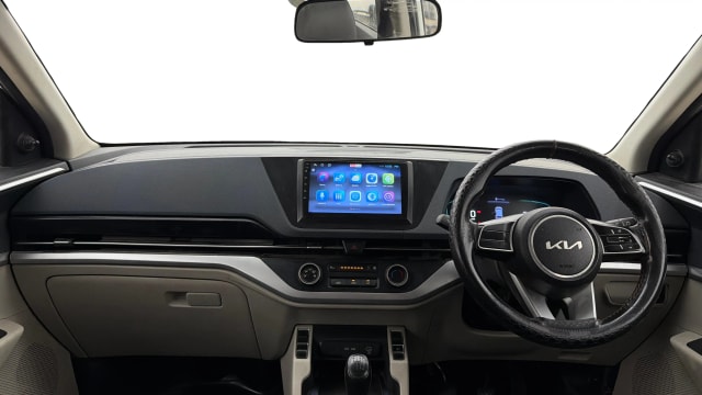 View Kia Carens Image 29 Used Kia Carens Image 29
