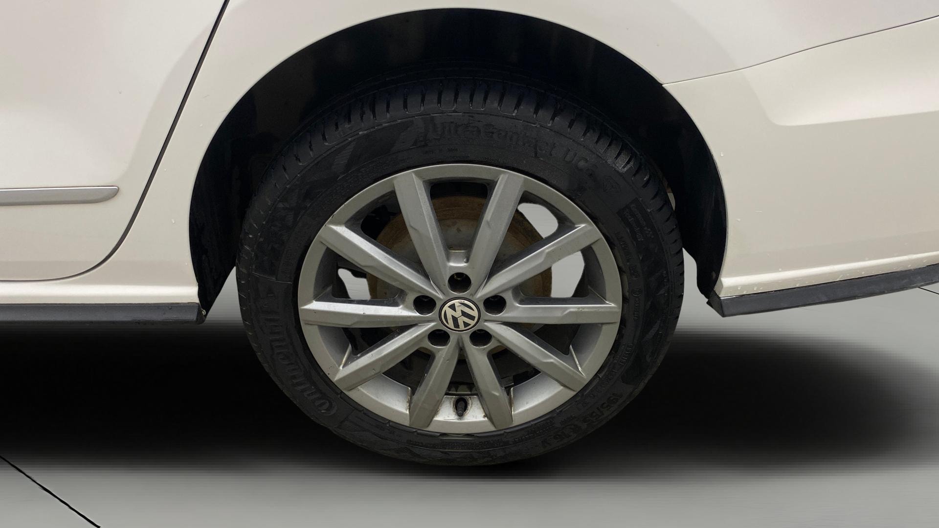 View 2021 Volkswagen Vento 1.2 L TSI Comfortline Petrol AT Image 11 Used 2021 Volkswagen Vento 1.2 L TSI Comfortline Petrol AT Image 11