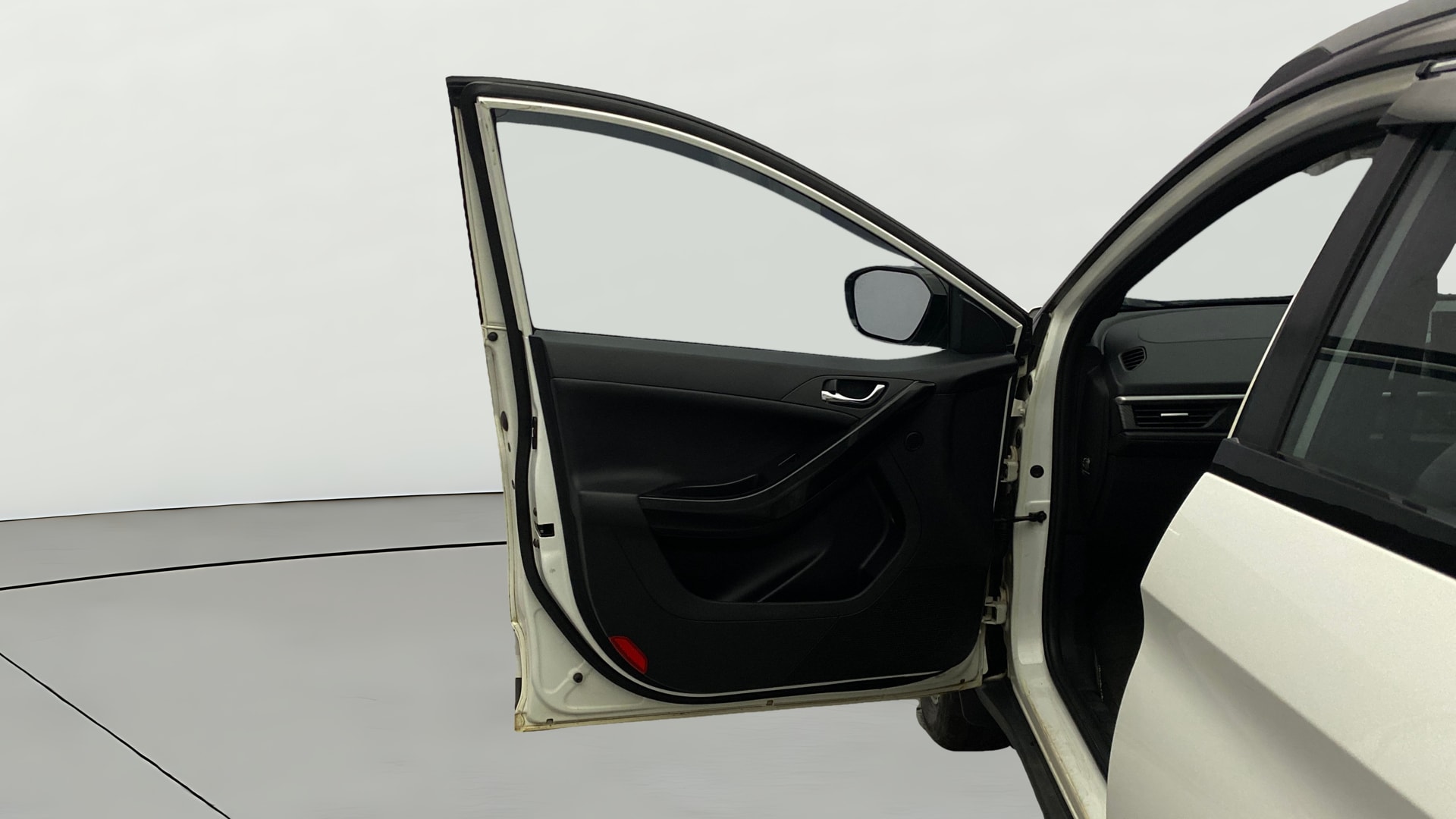 View 2024 Tata Nexon Revotron XE Image 32 Used 2024 Tata Nexon Revotron XE Image 32