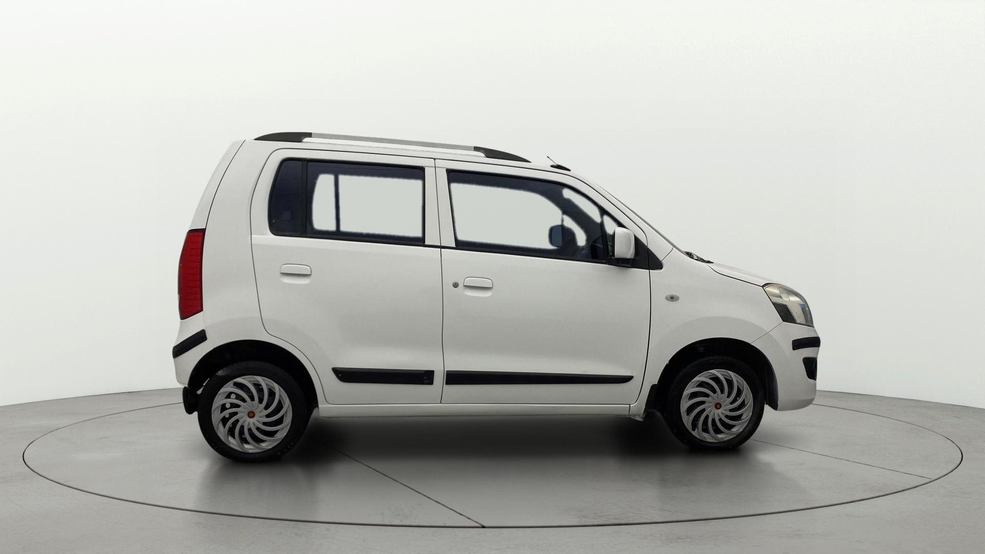 View 2015 Maruti Suzuki 1000 Base Variant Image 8 Used 2015 Maruti Suzuki 1000 Base Variant Image 8
