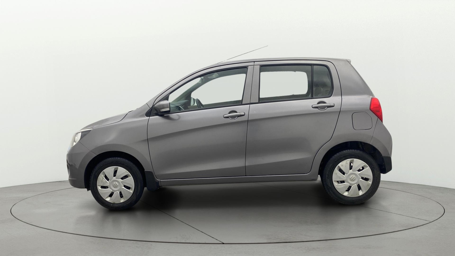 View 2017 Maruti Suzuki 1000 Base Variant Image 5 Used 2017 Maruti Suzuki 1000 Base Variant Image 5