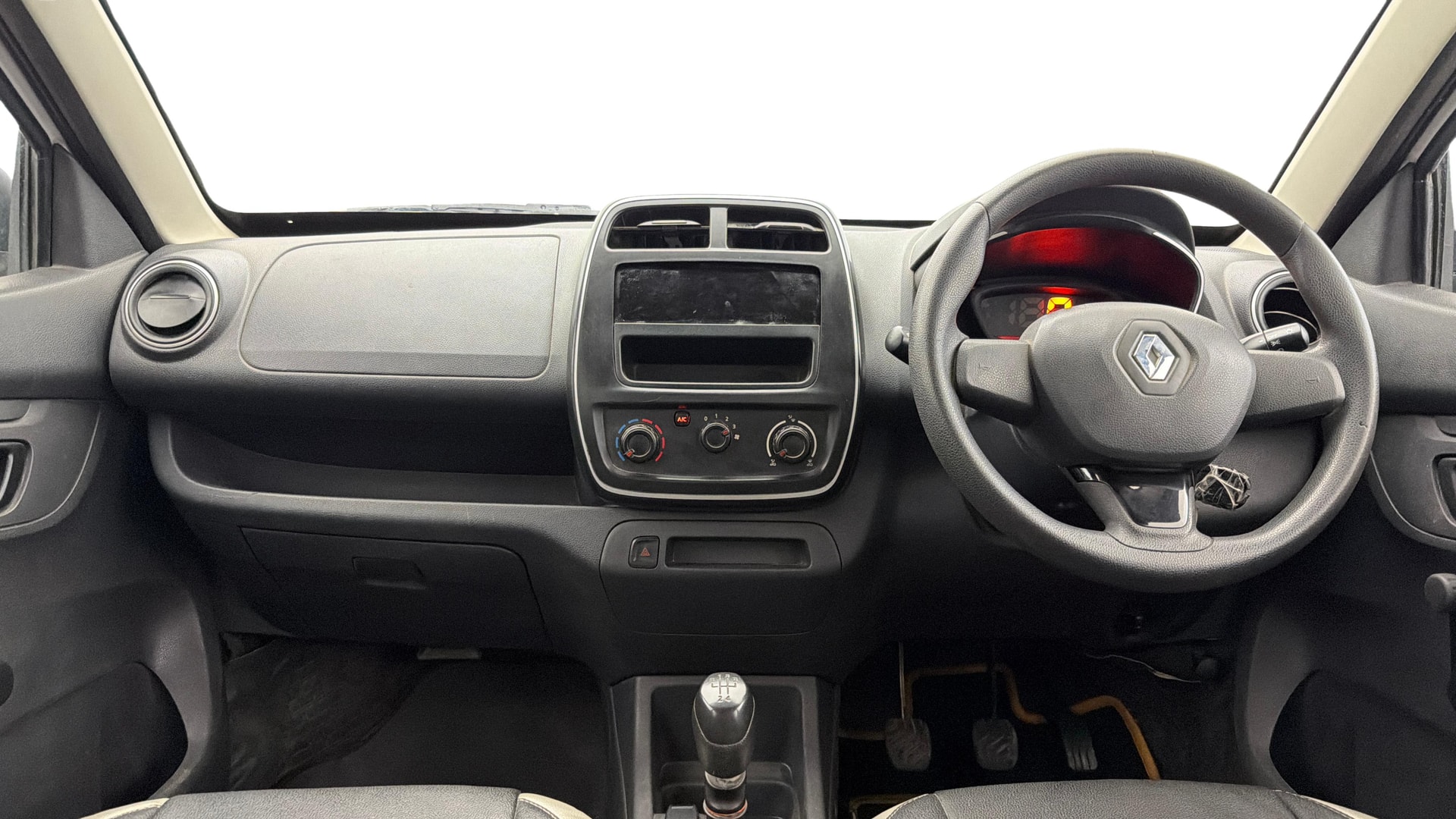 View 2016 Renault Kwid RXL Image 15 Used 2016 Renault Kwid RXL Image 15
