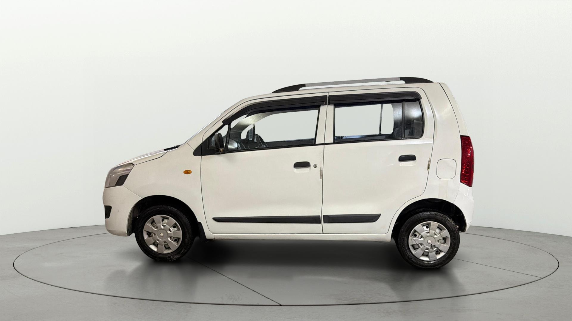 View 2016 Maruti Suzuki 1000 Base Variant Image 5 Used 2016 Maruti Suzuki 1000 Base Variant Image 5