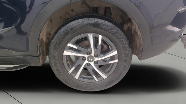 View Mahindra XUV700 Image 11 Used Mahindra XUV700 Image 11