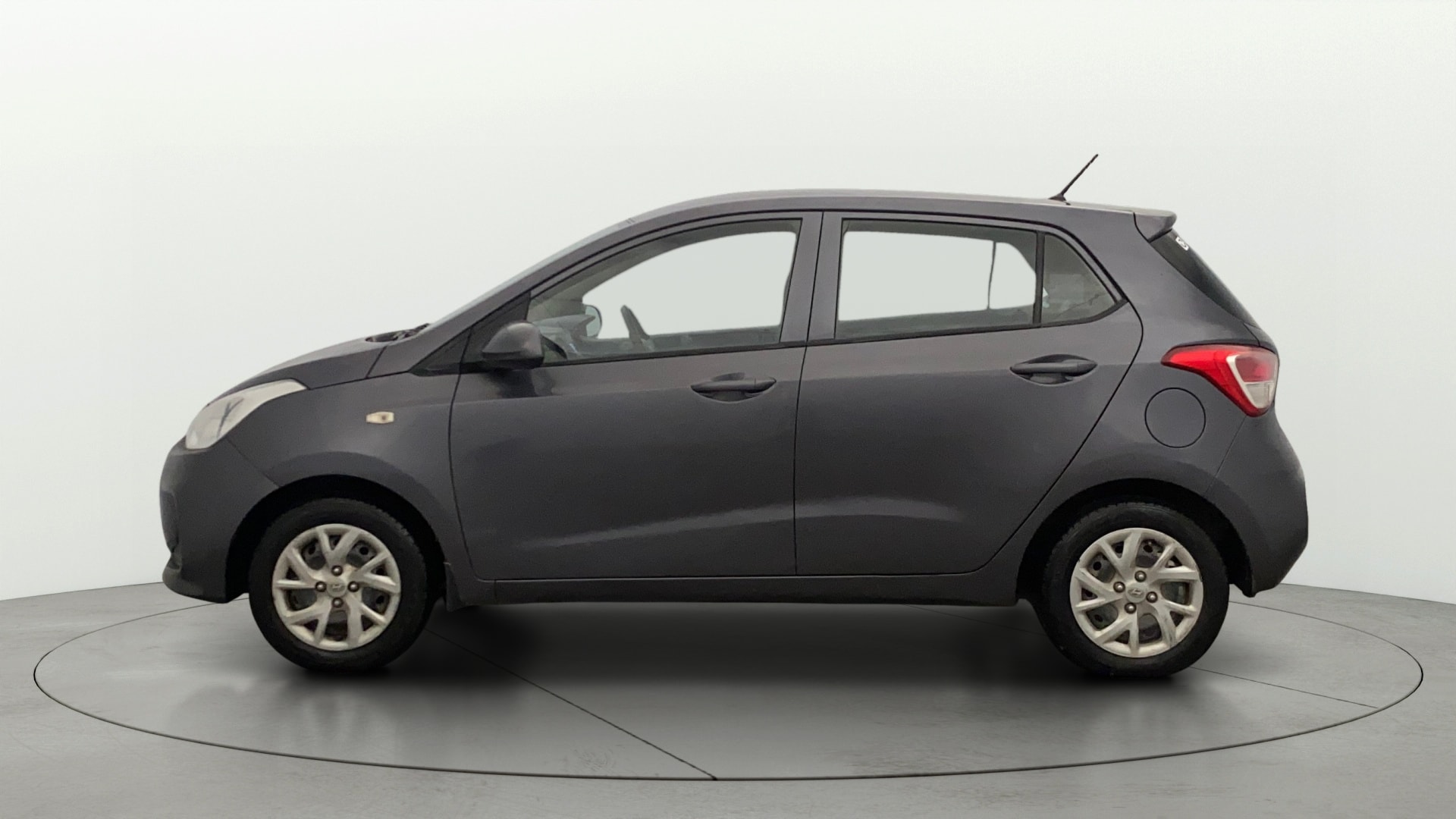 View 2019 Hyundai Grand i10 Magna 1.2 Kappa VTVT Image 5 Used 2019 Hyundai Grand i10 Magna 1.2 Kappa VTVT Image 5