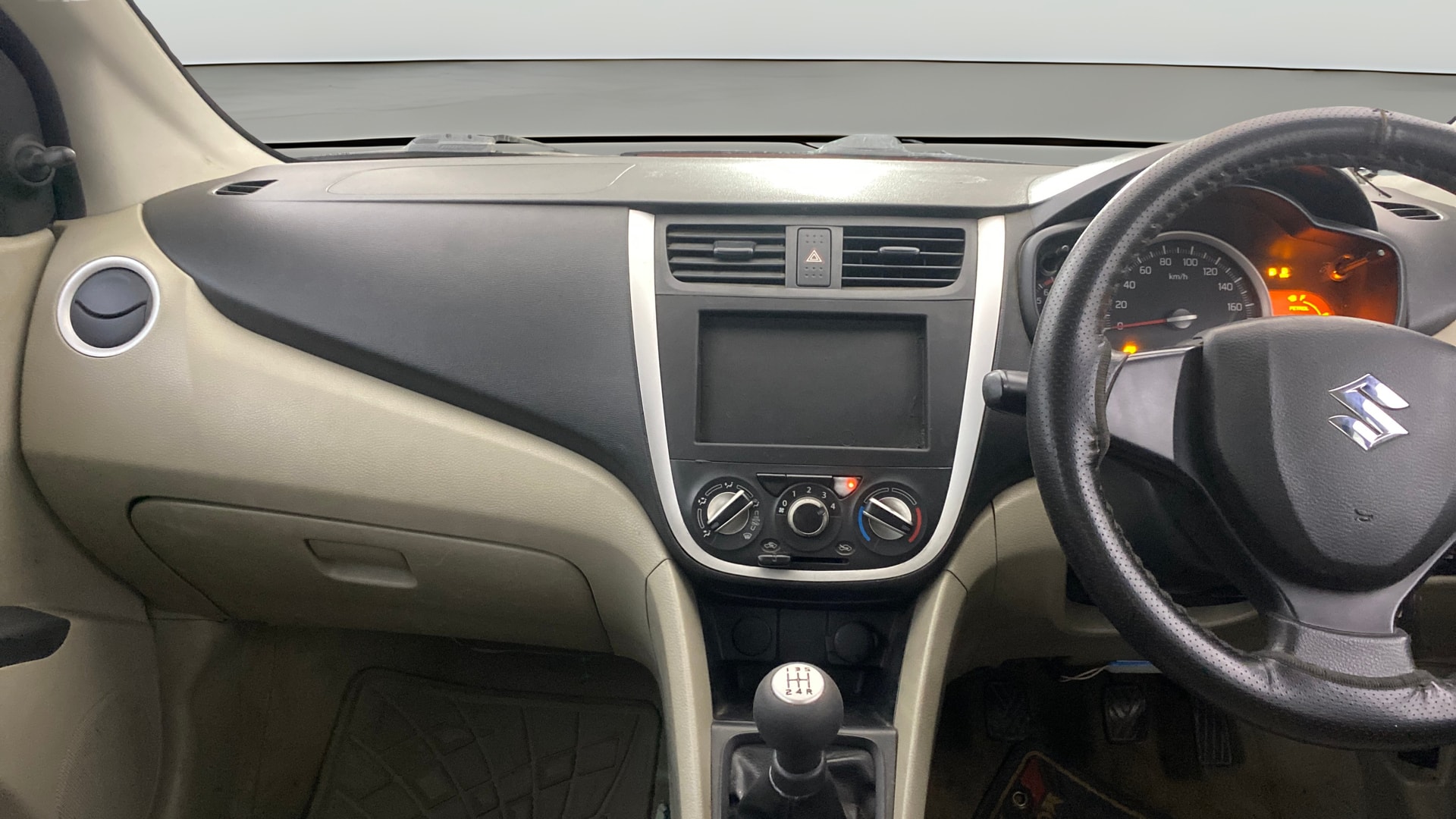 View 2015 Maruti Suzuki 1000 Base Variant Image 17 Used 2015 Maruti Suzuki 1000 Base Variant Image 17