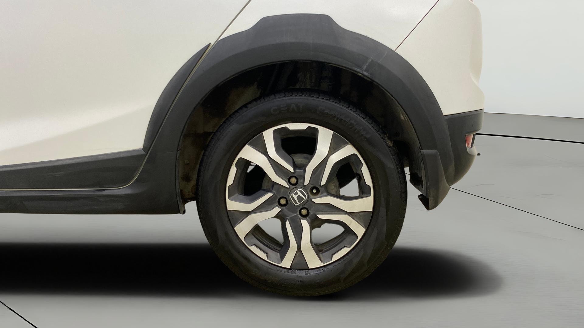View 2017 Honda WR-V S MT Diesel Edge Edition Image 12 Used 2017 Honda WR-V S MT Diesel Edge Edition Image 12