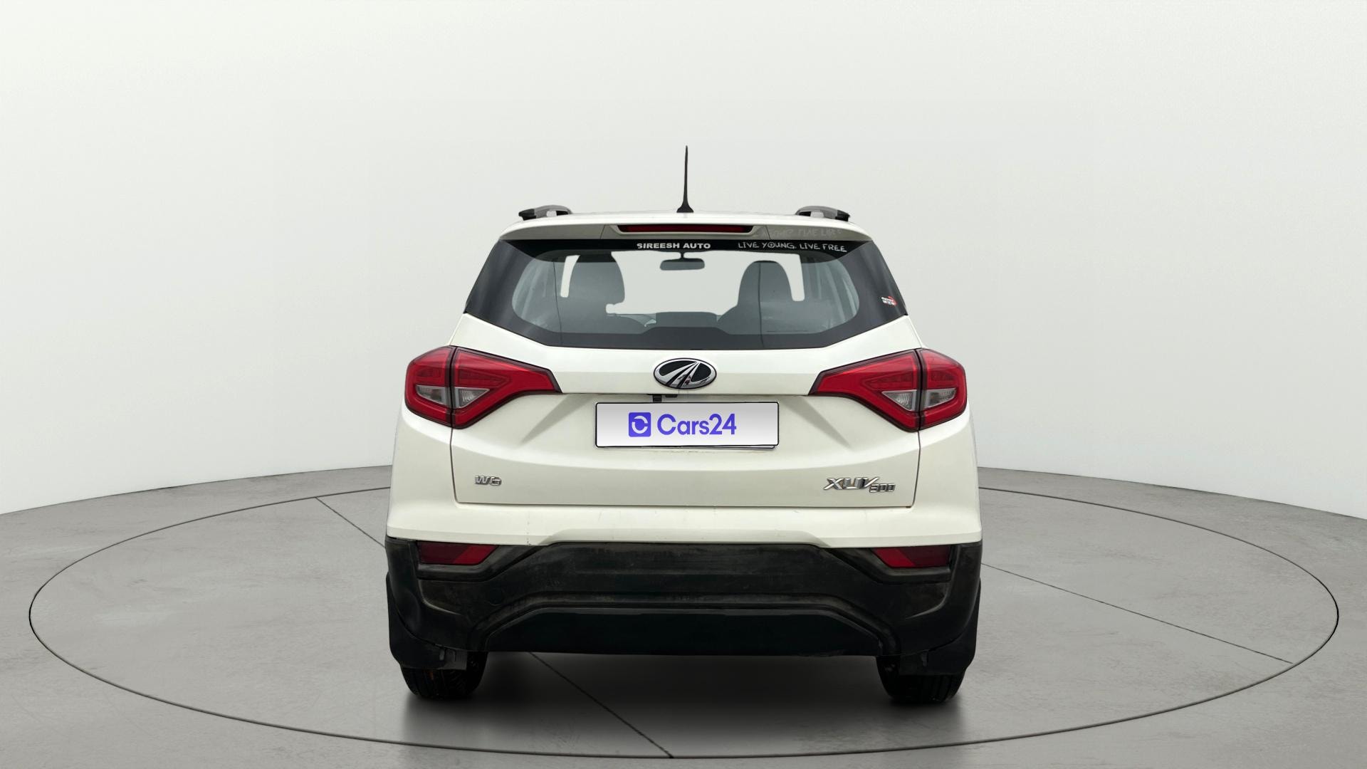 View 2019 Mahindra XUV300 W4 Petrol BS IV Image 39 Used 2019 Mahindra XUV300 W4 Petrol BS IV Image 39