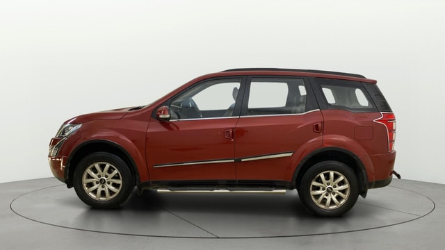 View Mahindra XUV500 Image 5 Used Mahindra XUV500 Image 5