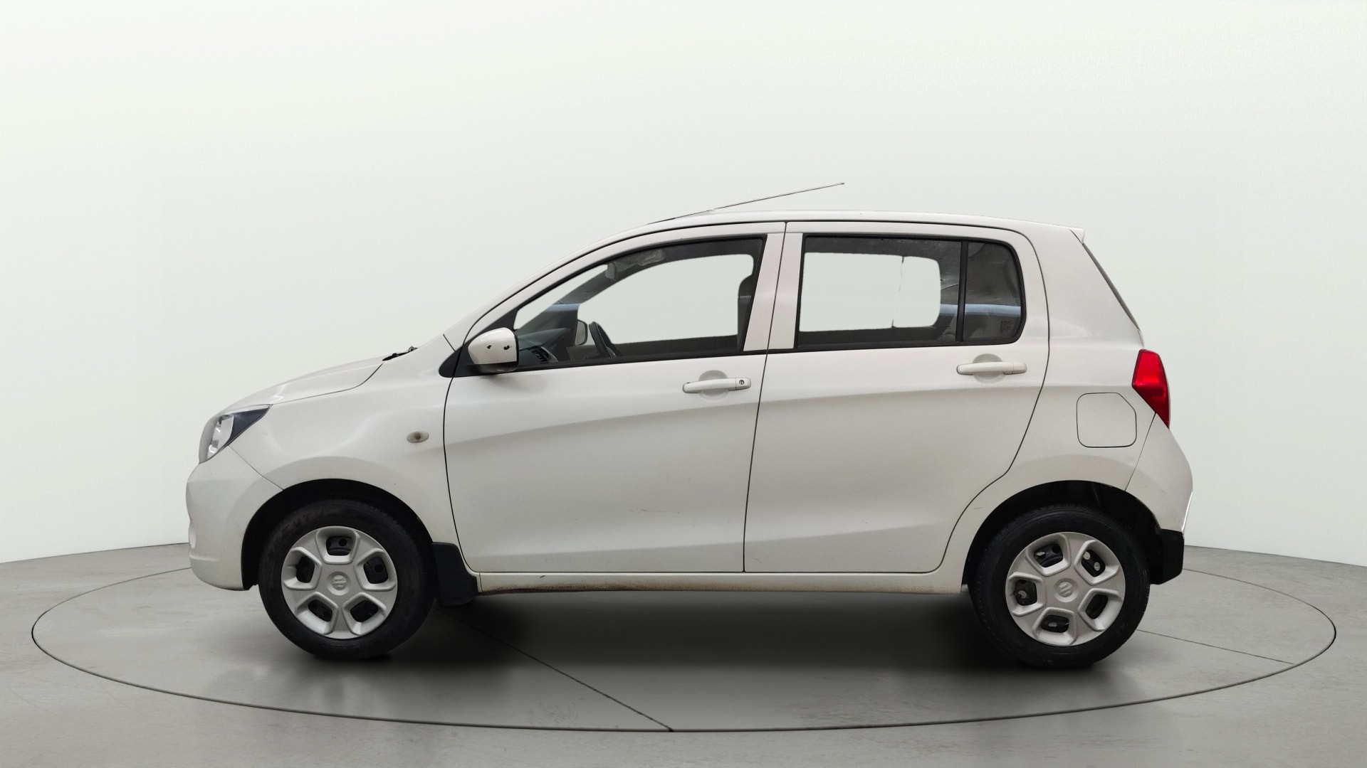 View 2016 Maruti Suzuki 1000 Base Variant Image 5 Used 2016 Maruti Suzuki 1000 Base Variant Image 5