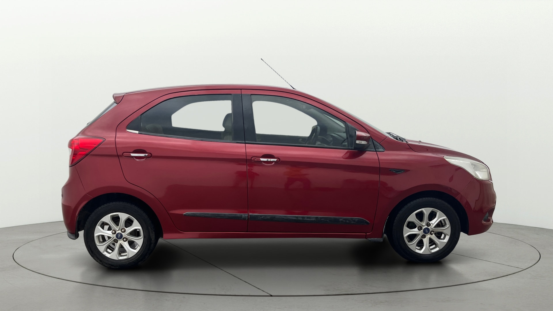 View 2017 Ford Figo Aspire 1.2P Ambiente MT BS IV Image 8 Used 2017 Ford Figo Aspire 1.2P Ambiente MT BS IV Image 8