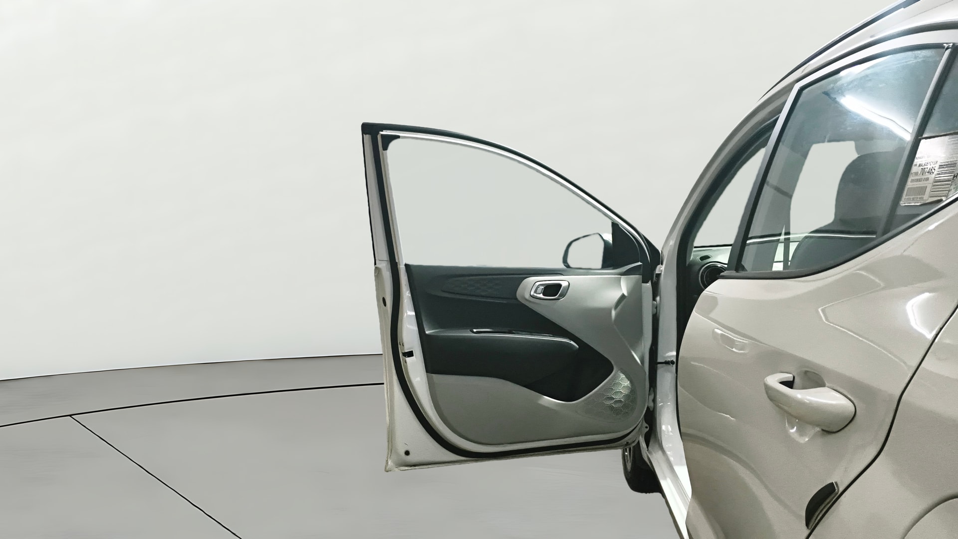 View 2025 Hyundai Grand i10 Nios Sportz Petrol AMT Image 37 Used 2025 Hyundai Grand i10 Nios Sportz Petrol AMT Image 37