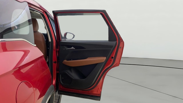 View MG Hector Plus Image 6 Used MG Hector Plus Image 6