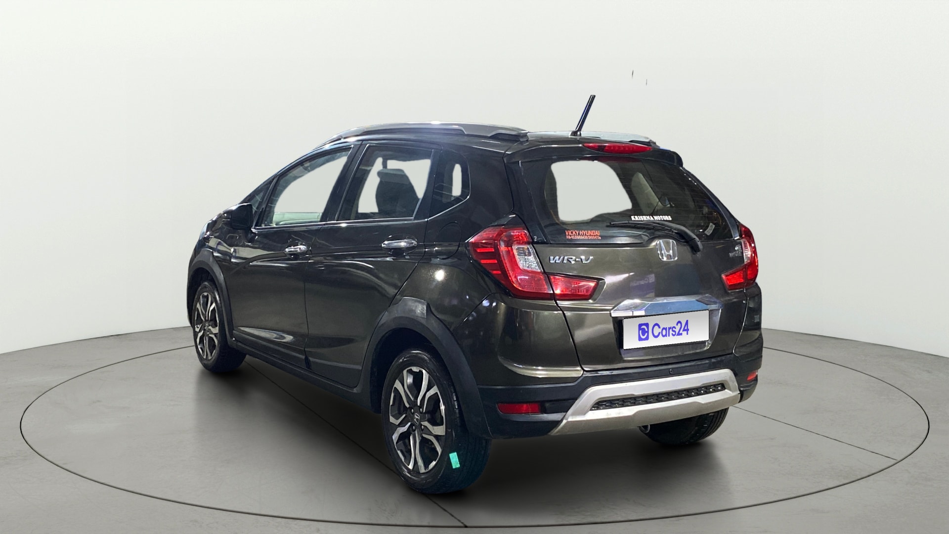 View 2018 Honda WR-V S MT Diesel Edge Edition Image 2 Used 2018 Honda WR-V S MT Diesel Edge Edition Image 2