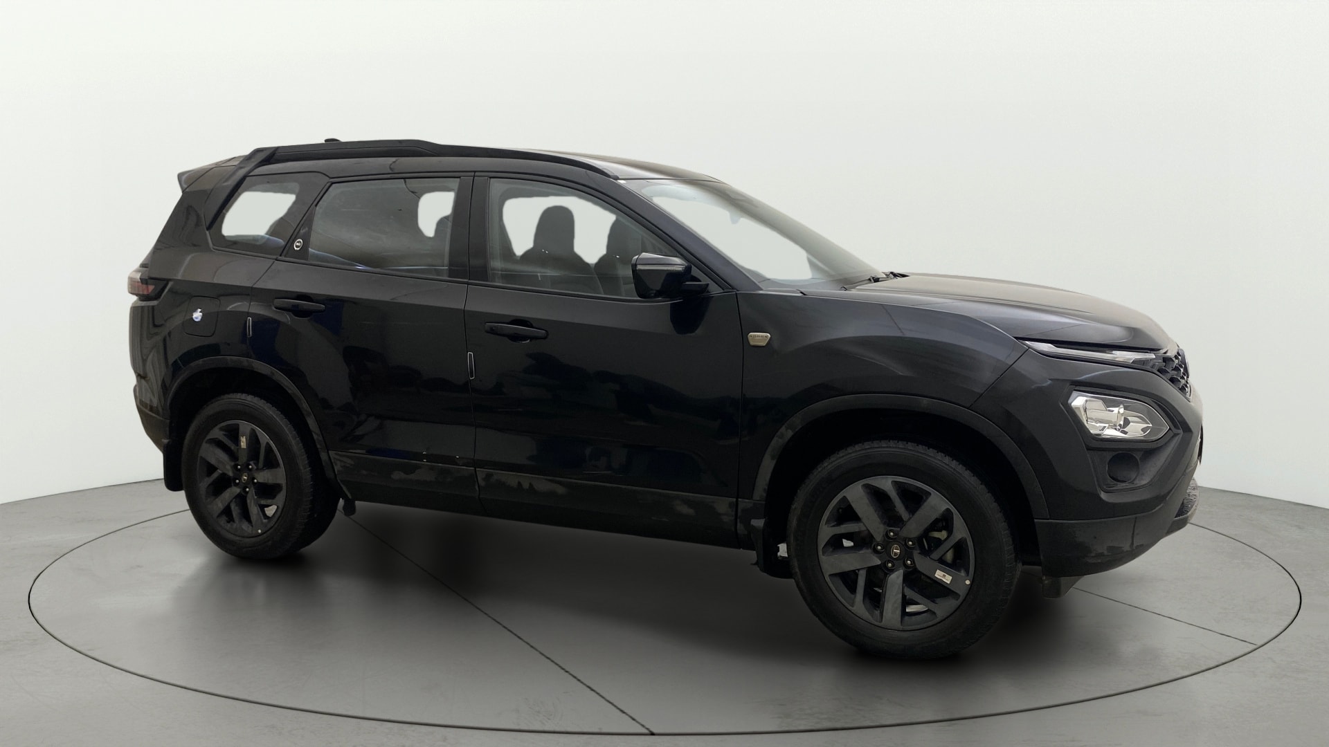 View 2024 Tata Safari XZA Plus Option Dark Image 14 Used 2024 Tata Safari XZA Plus Option Dark Image 14