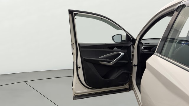 View MG Hector Image 39 Used MG Hector Image 39