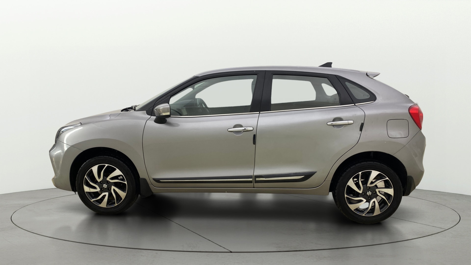 View 2021 Maruti Suzuki 1000 Base Variant Image 5 Used 2021 Maruti Suzuki 1000 Base Variant Image 5