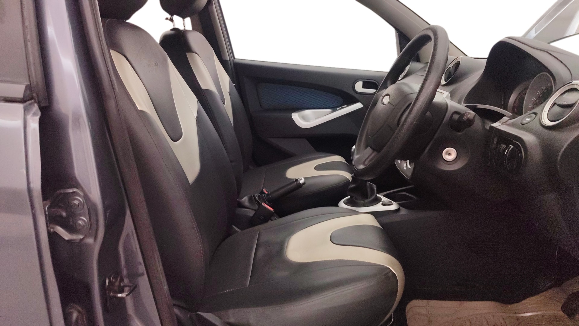 View 2015 Ford Figo 1.2P Ambiente MT BS IV Image 25 Used 2015 Ford Figo 1.2P Ambiente MT BS IV Image 25